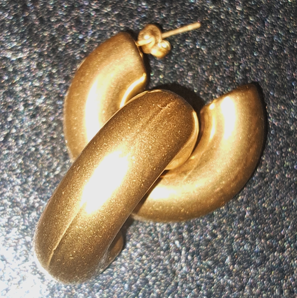 2 pc metallic C shape Earrings For Women